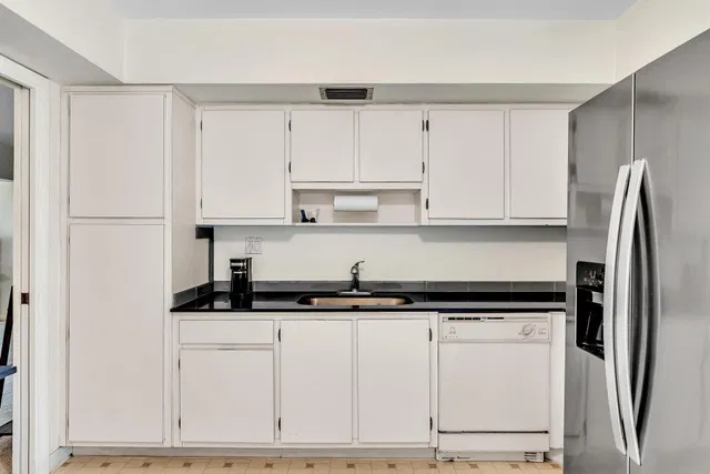 Unit 234 photo 21