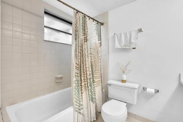 Unit 234 photo 31