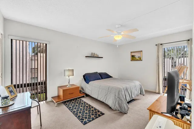 Unit 234 photo 32