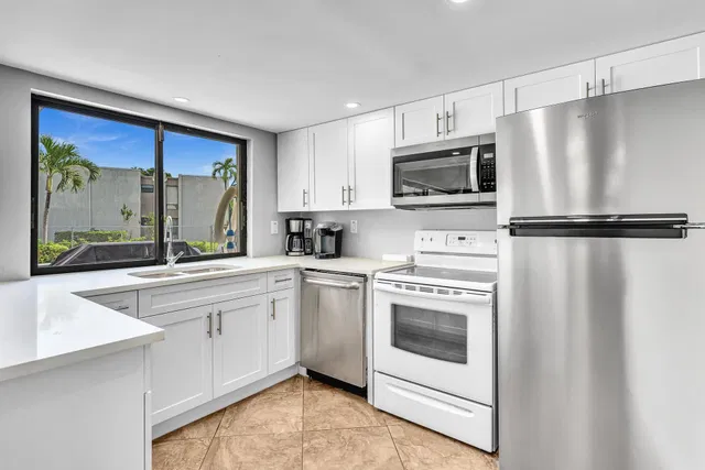 Unit 234 photo 51