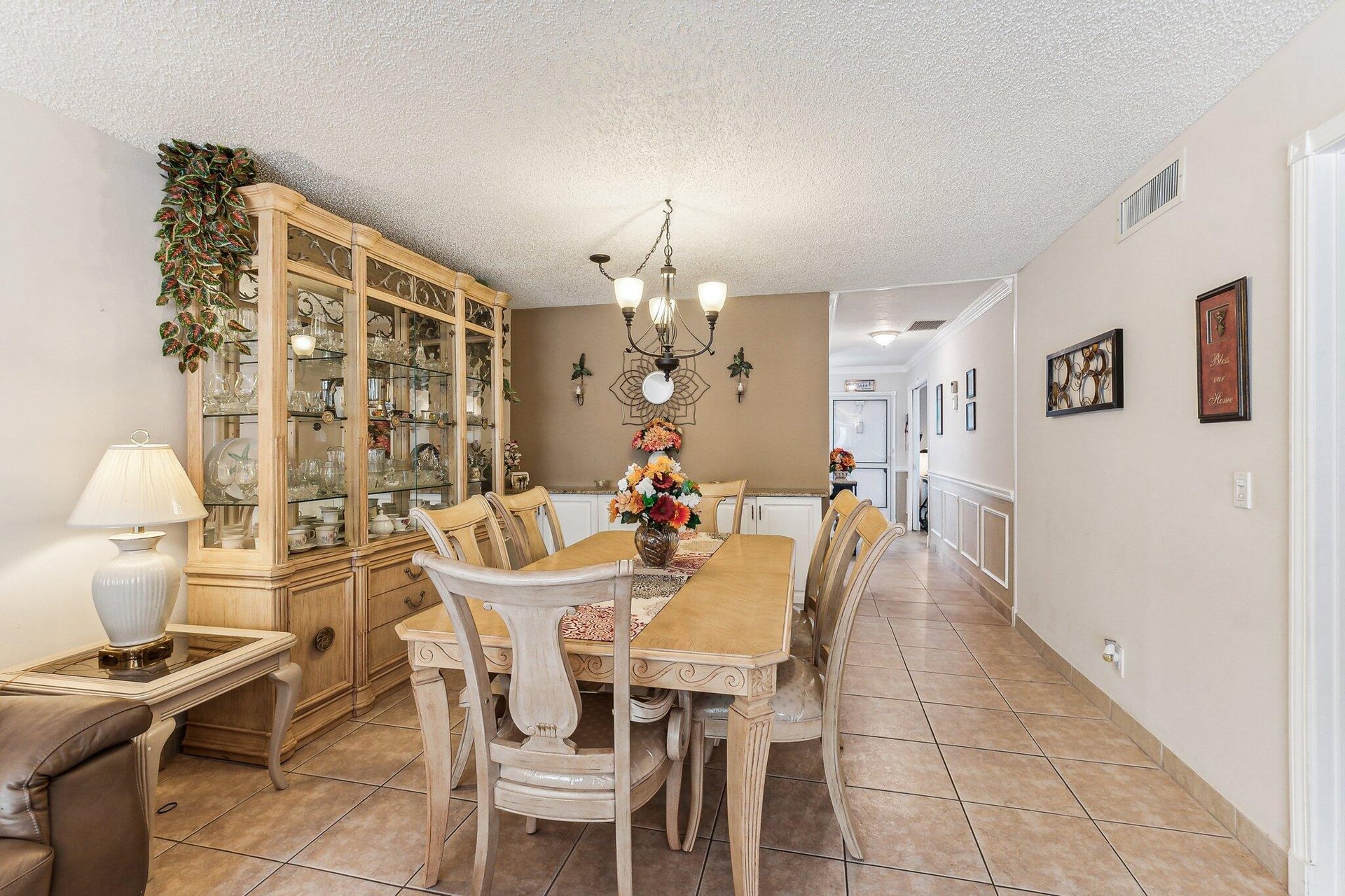 Unit 103 photo 19