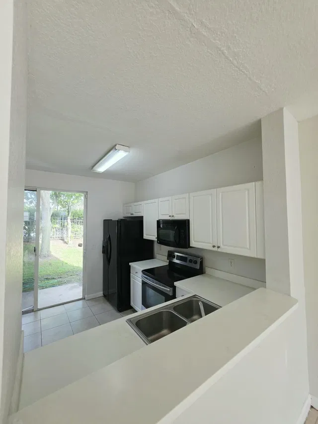 Residence photo 5