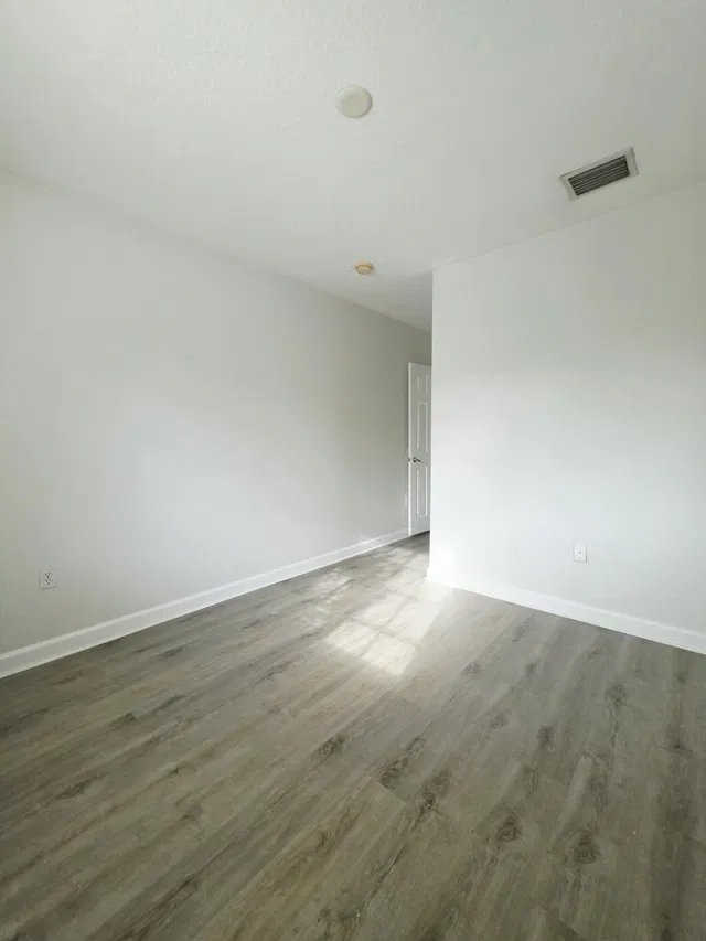 Residence photo 17
