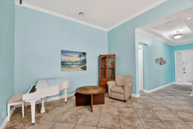  Residence photo 9