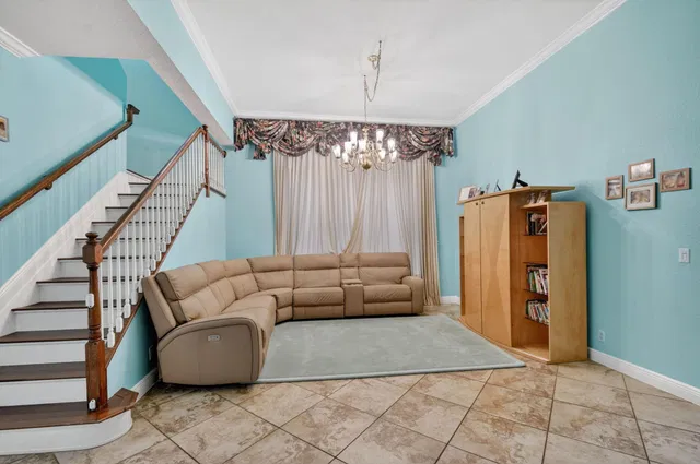  Residence photo 11