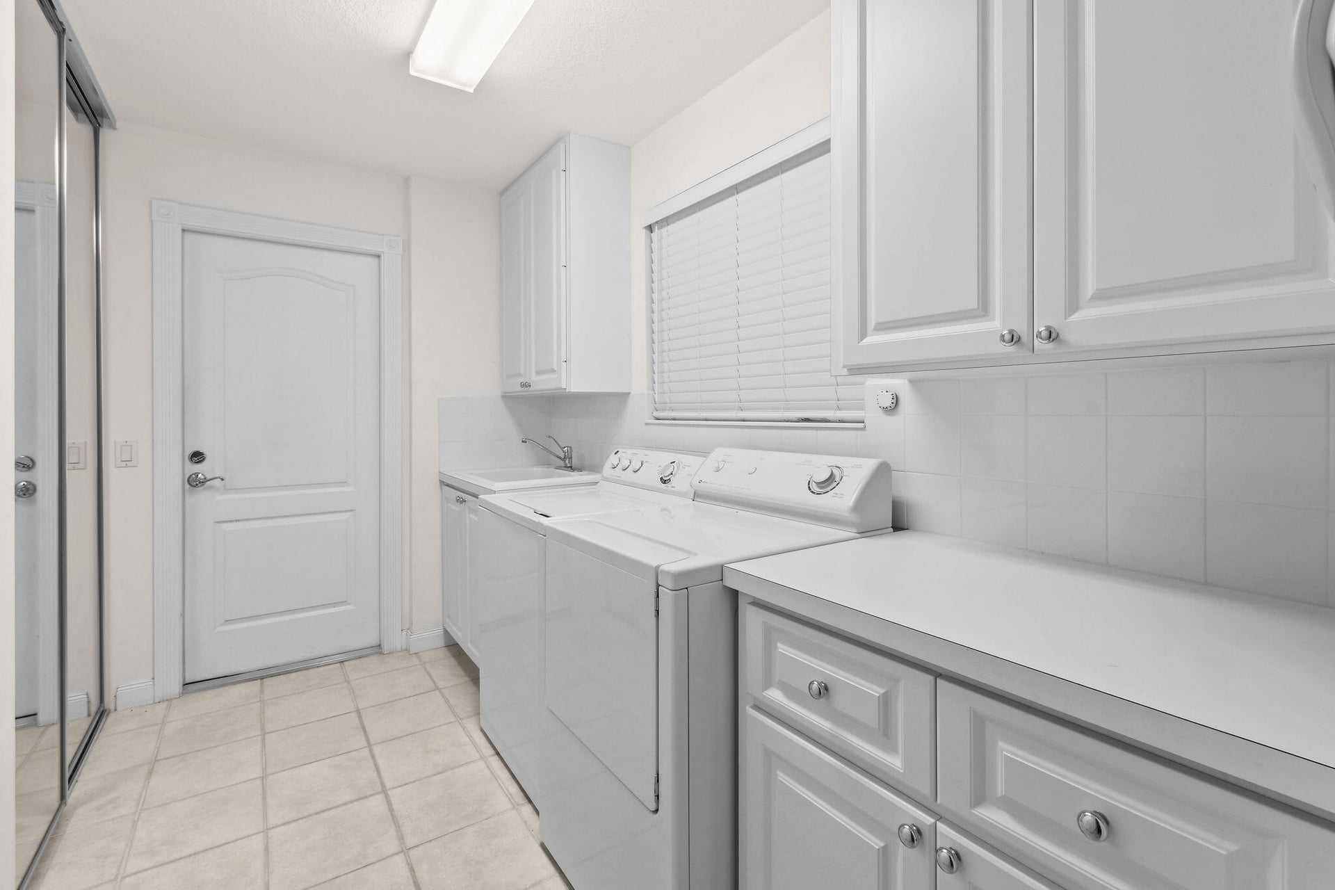  Residence photo 33