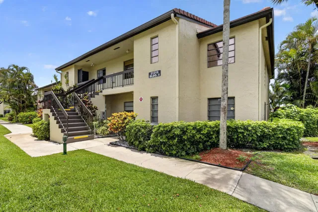 Boca Lago Country Club Homes Unit 5j photo 3