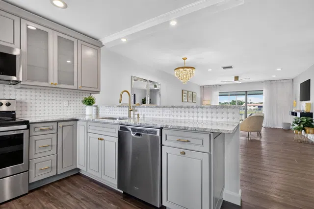 Boca Lago Country Club Homes Unit 5j photo 6