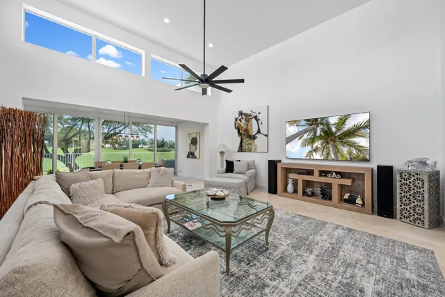 Admirals Cove Residence photo 4