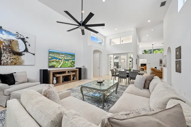 Admirals Cove Residence photo 6