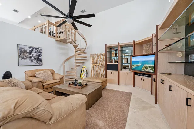 Admirals Cove Residence photo 12