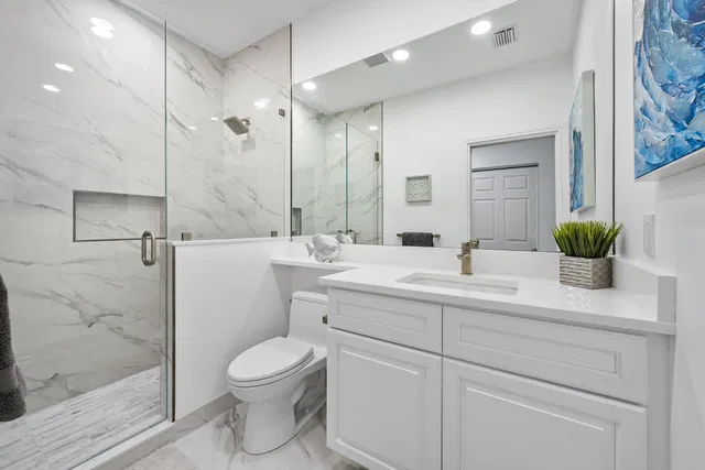 Admirals Cove Residence photo 19