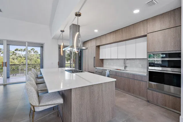 Admirals Cove Residence photo 12