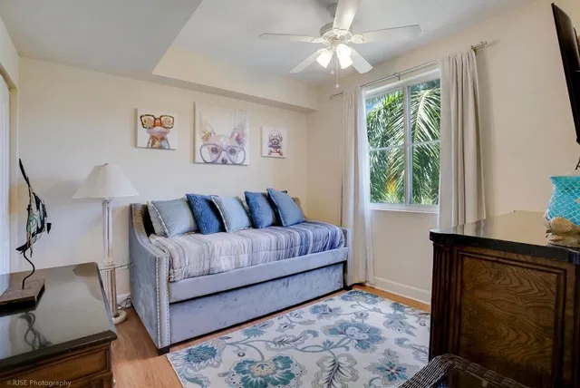 Renaissance Commons II Unit 1404 photo 6