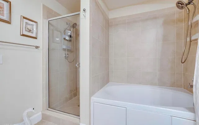 Renaissance Commons II Unit 1404 photo 7