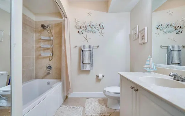 Renaissance Commons II Unit 1404 photo 9