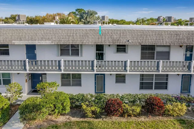 Unit 130-8 photo 2