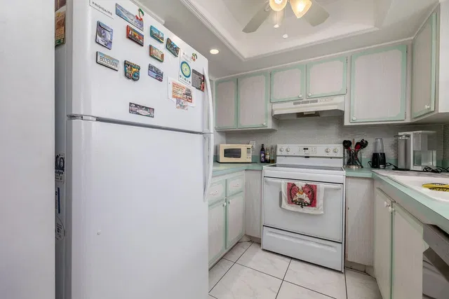 Unit 130-8 photo 12