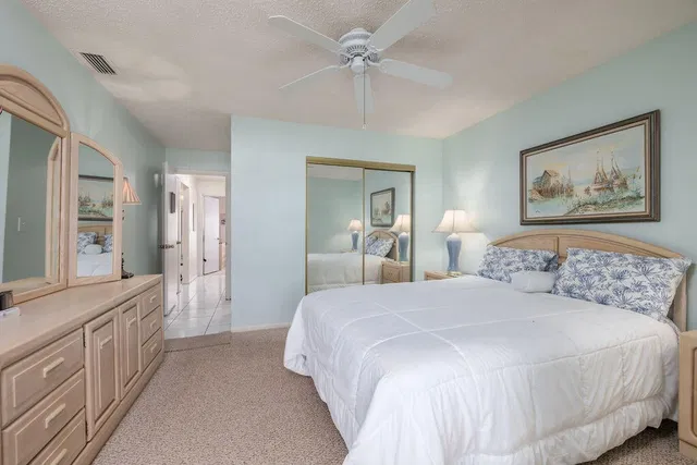 Unit 130-8 photo 16