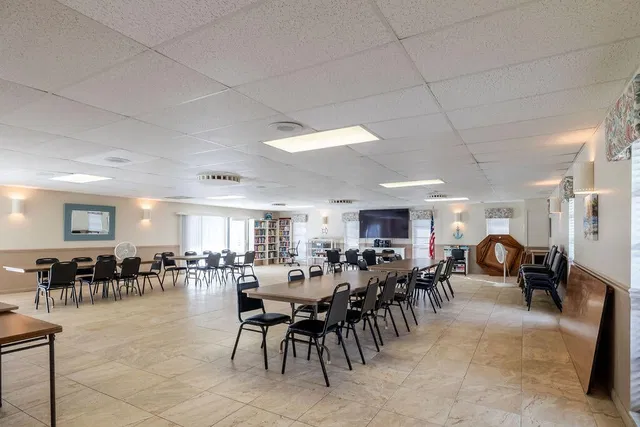 Unit 130-8 photo 30