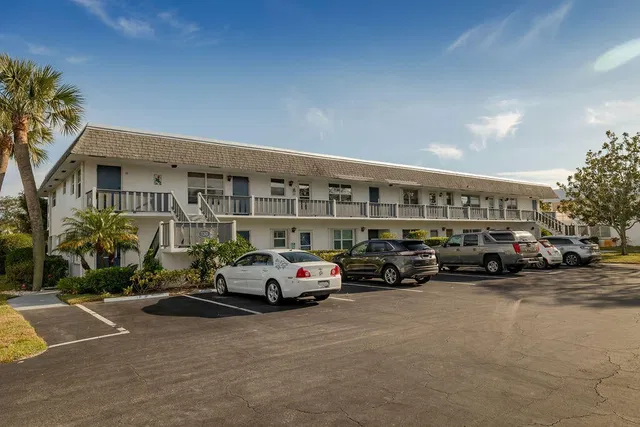 Unit 130-8 photo 39