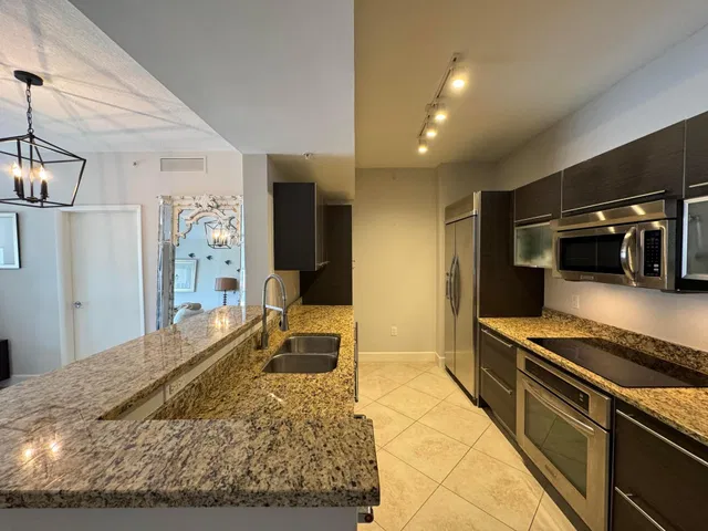 CityPlace South Tower Unit 1609 photo 8