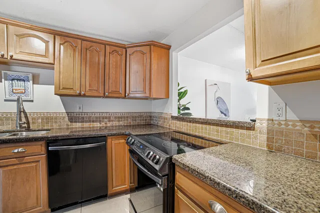 Boca Raton Unit 211 photo 8