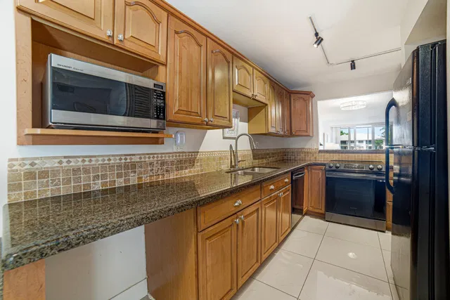 Boca Raton Unit 211 photo 9