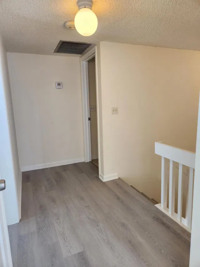 Unit C photo 15