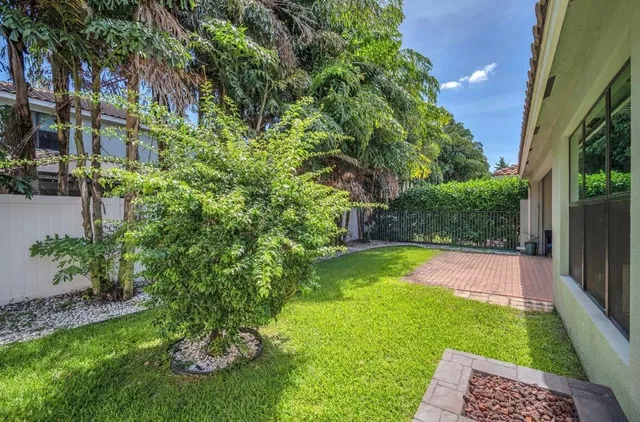 Residence photo 17