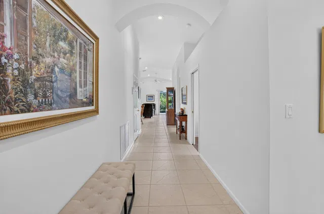 Residence photo 5