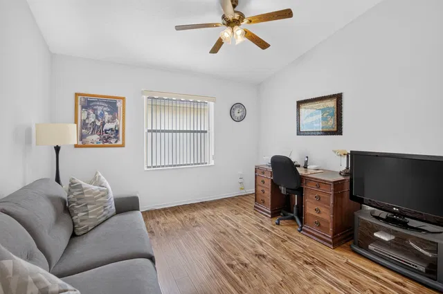 Residence photo 7