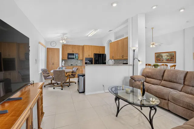 Residence photo 17
