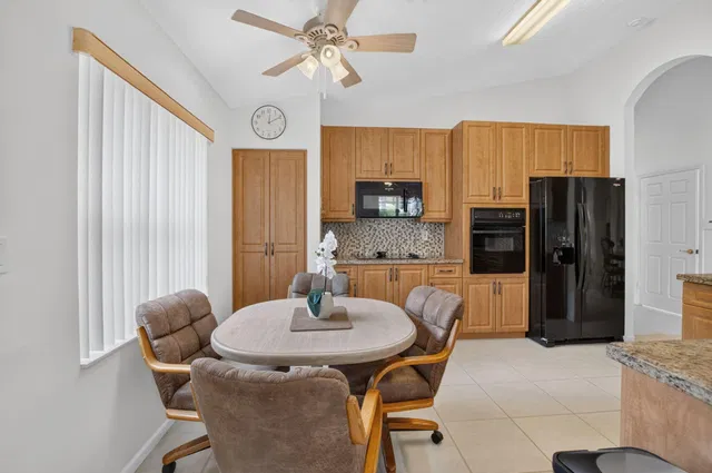Residence photo 19