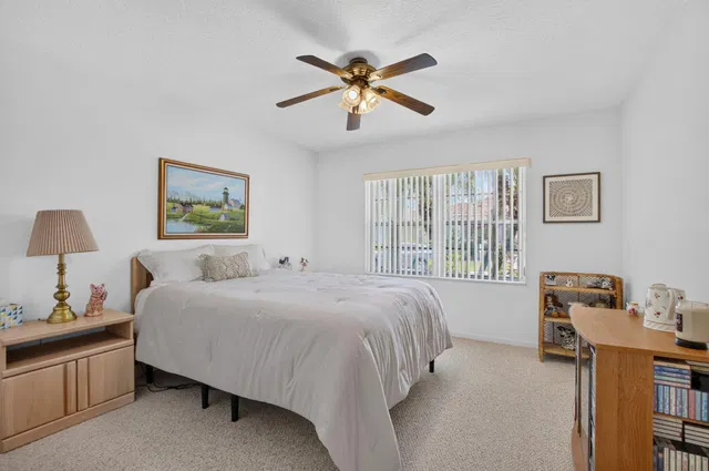 Residence photo 32