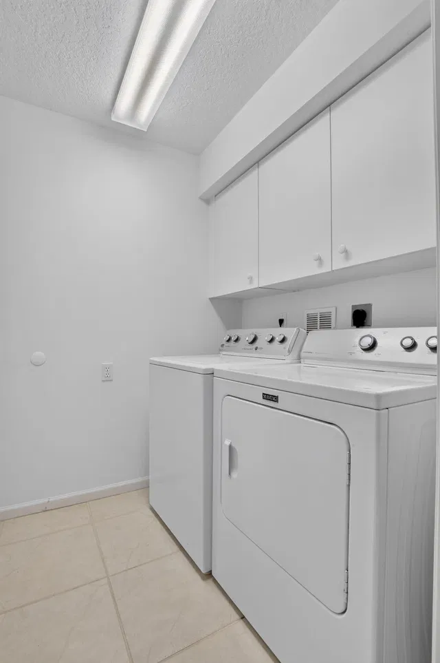 Residence photo 34