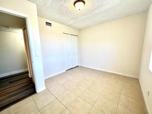 Unit Apt 302 photo 13