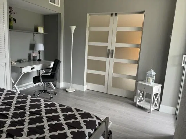 Unit 409 photo 11
