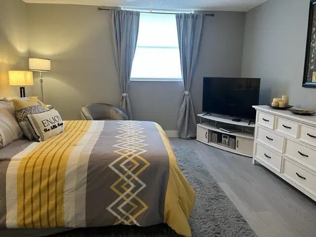 Unit 409 photo 19