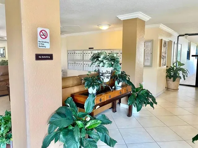 Unit 409 photo 27