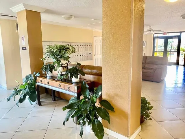 Unit 409 photo 28