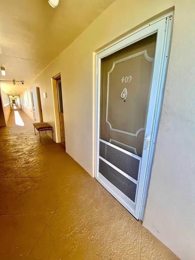 Unit 409 photo 29