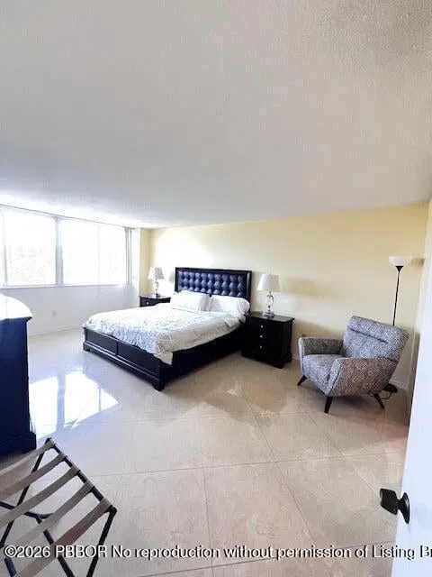Unit 414 photo 11