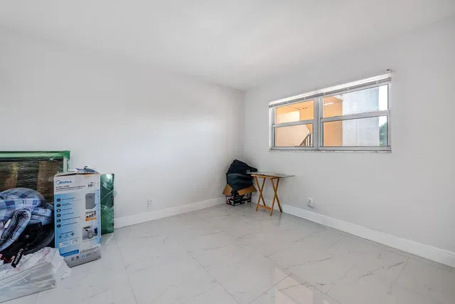 Residence photo 10