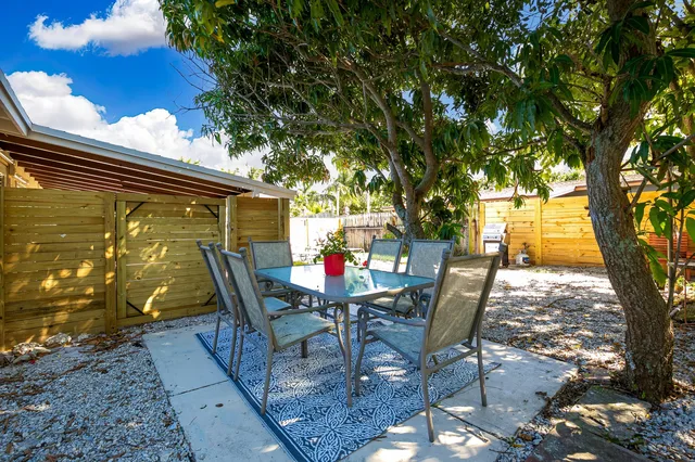Residence photo 17