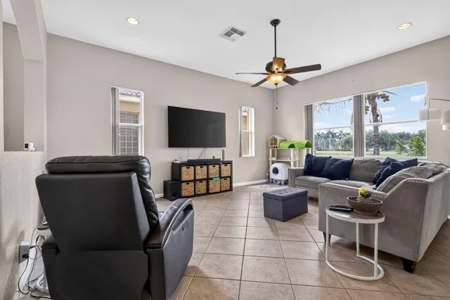 Residence photo 10
