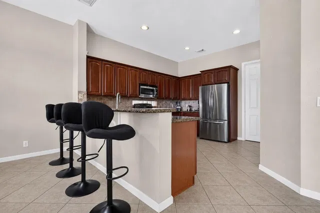 Residence photo 17