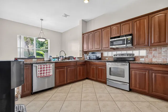 Residence photo 22