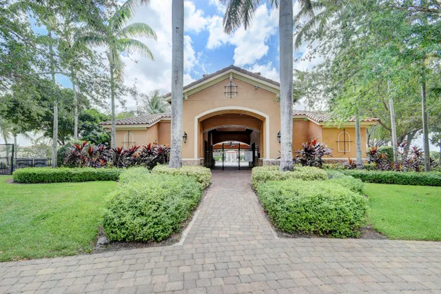 Residence photo 52