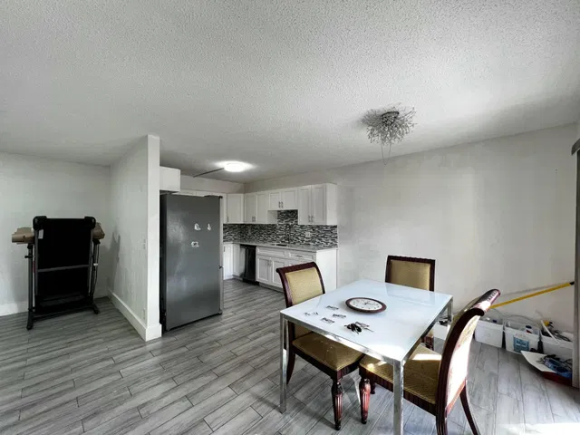 Residence photo 2